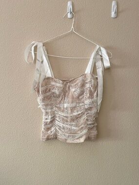 NWOT Ribbon Tie-Shoulder Lace Ruffle Cami Corset/Bustier in White and Nude